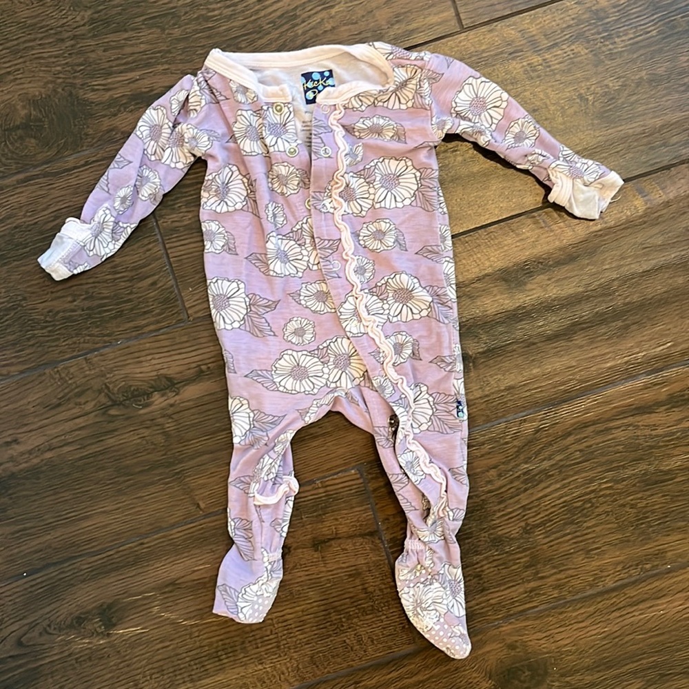 KicKee Pants 3-6 month onesie. Buttons.
